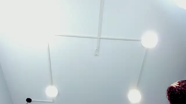 ThaliaCross online show from 3, 10, 2025