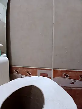 Snapshot of JesVel chatting on 10, 11, 2025 JesVel online show from 10, 11, 2025