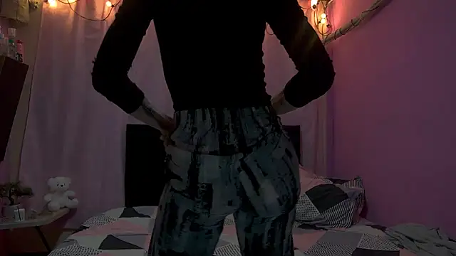 lolateton online show from 17, 2, 2026