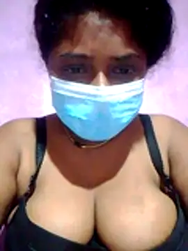 Snapshot of boosypussy chatting on 17, 5, 2026 boosypussy online show from 17, 5, 2026