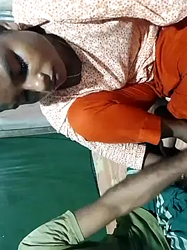 Snapshot of MONiSHA-moni-21 chatting on 20, 9, 2025 MONiSHA-moni-21 online show from 20, 9, 2025