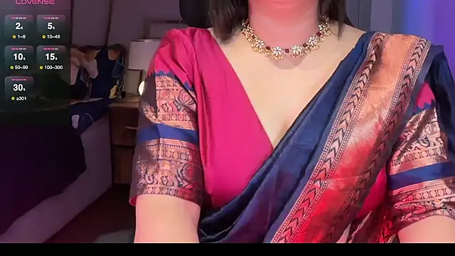 Snapshot of SunhariGirl chatting on 24, 9, 2025 SunhariGirl online show from 24, 9, 2025