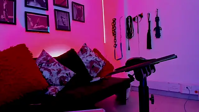 MistressNyx cg online show from 7, 11, 2025