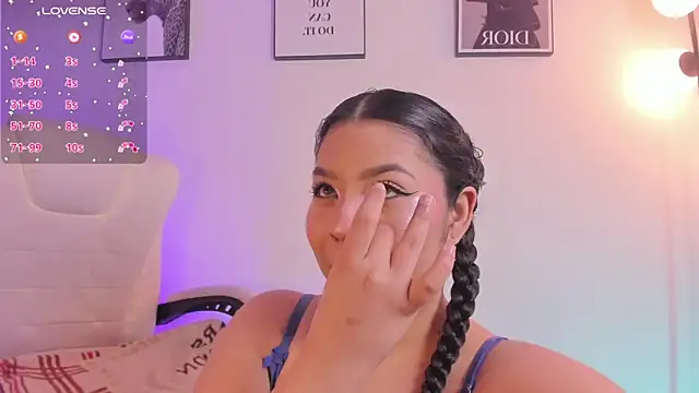 LizzyPonce online show from 10, 2, 2026