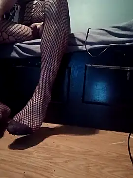 Crossedsissy online show from 11, 4, 2026