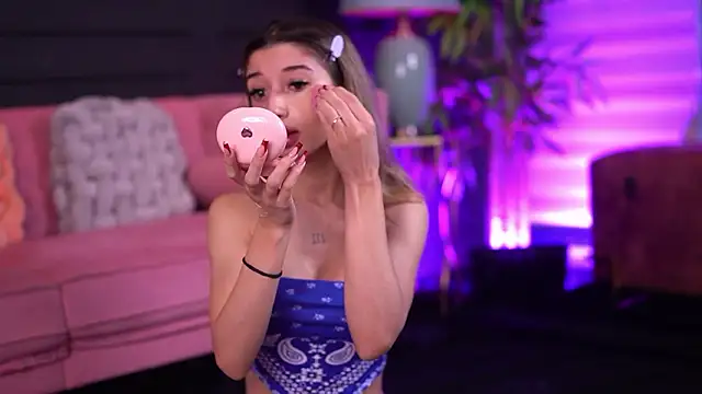 Snapshot of OdetteMason chatting on 12, 2, 2026 OdetteMason online show from 12, 2, 2026