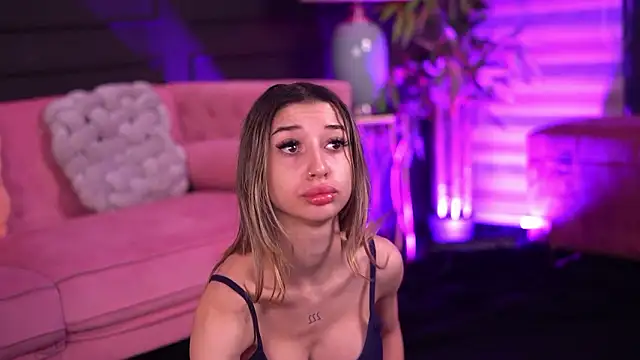 Snapshot of OdetteMason chatting on 13, 2, 2026 OdetteMason online show from 13, 2, 2026