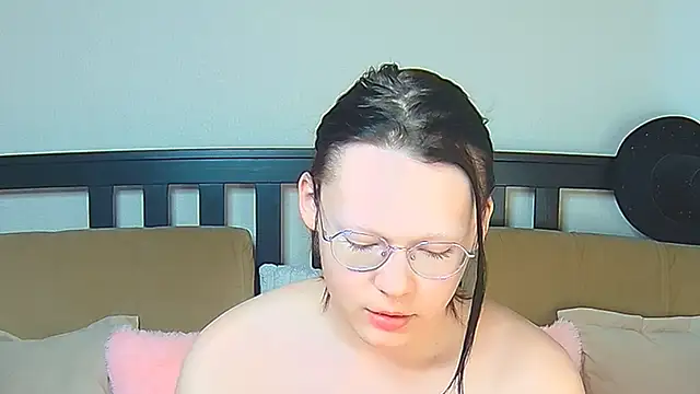 Snapshot of Derek_Carter chatting on 23, 4, 2026 Derek Carter online show from 23, 4, 2026