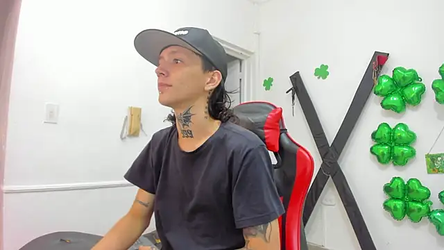 StraightBoy Nick online show from 25, 3, 2026