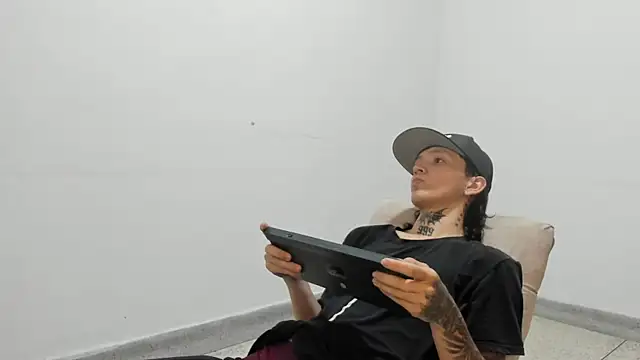 StraightBoy Nick online show from 27, 3, 2026