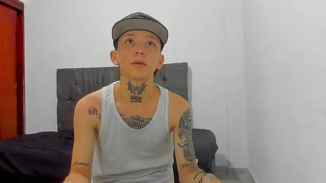 Snapshot of StraightBoy_Nick chatting on 11, 5, 2026 StraightBoy Nick online show from 11, 5, 2026