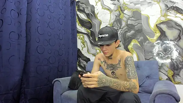 Snapshot of StraightBoy_Nick chatting on 29, 5, 2026 StraightBoy Nick online show from 29, 5, 2026