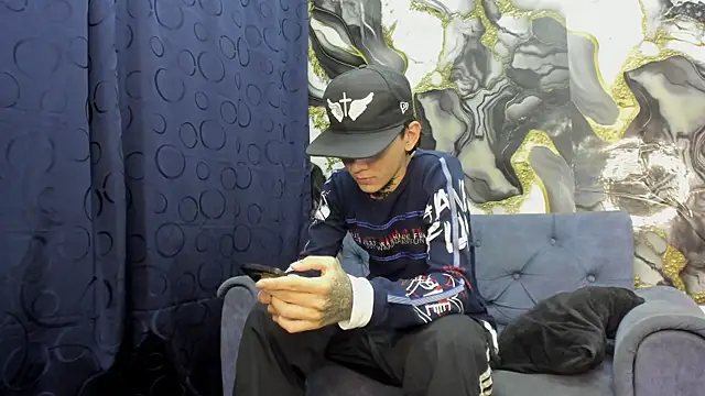 Snapshot of StraightBoy_Nick chatting on 1, 6, 2026 StraightBoy Nick online show from 1, 6, 2026