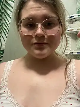 Snapshot of Monahosks chatting on 11, 3, 2026 Monahosks online show from 11, 3, 2026