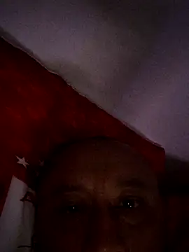 Snapshot of ScuffingBungalow chatting on 28, 5, 2026 ScuffingBungalow online show from 28, 5, 2026