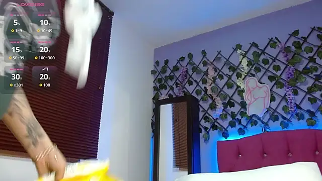 Snapshot of Sophie-Hot- chatting on 21, 3, 2026 Sophie-Hot- online show from 21, 3, 2026