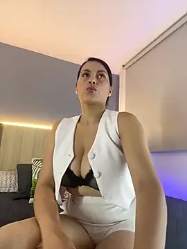 Atenea Clerk online show from 6, 4, 2026