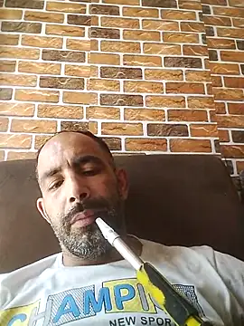 Snapshot of salimbasha chatting on 10, 9, 2025 salimbasha online show from 10, 9, 2025