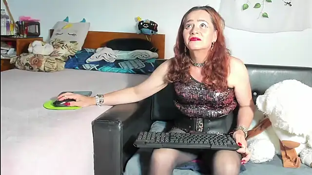 Snapshot of Mishell_Bons chatting on 6, 3, 2026 Mishell Bons online show from 6, 3, 2026