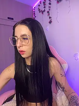 Lia  1 online show from 28, 11, 2025