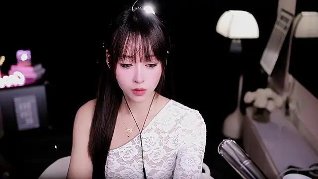 Snapshot of coward_by chatting on 19, 1, 2026 coward by online show from 19, 1, 2026