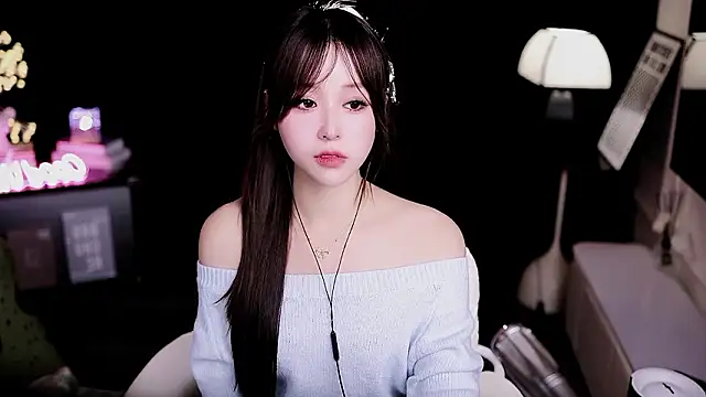 Snapshot of coward_by chatting on 1, 2, 2026 coward by online show from 1, 2, 2026