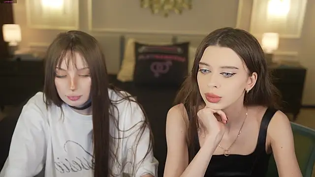 Regina Sweet054 online show from 17, 4, 2026