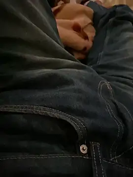 Snapshot of aymen_smi chatting on 11, 10, 2025 aymen smi online show from 11, 10, 2025