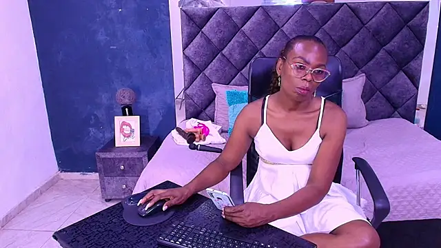 Snapshot of ebony__jheim chatting on 27, 2, 2026 ebony jheim online show from 27, 2, 2026