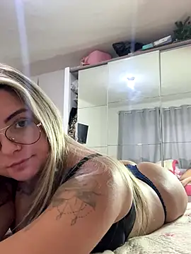 Snapshot of sophiemonroevip chatting on 30, 10, 2025 sophiemonroevip online show from 30, 10, 2025