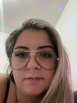 Snapshot of sophiemonroevip chatting on 6, 11, 2025 sophiemonroevip online show from 6, 11, 2025