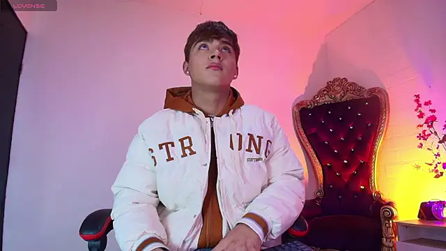 Lucass love online show from 23, 3, 2026