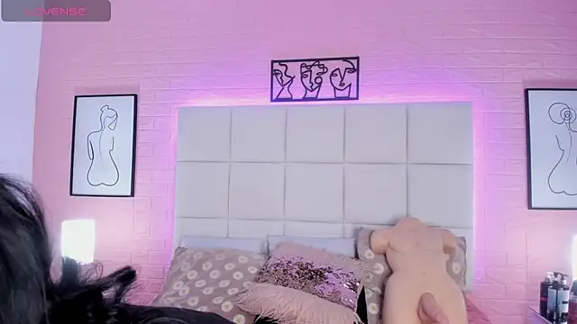 Meloddy Parkerr  online show from 23, 4, 2026