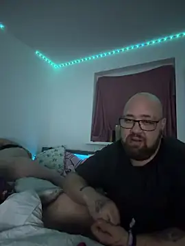 mrandmrsdarkside online show from 12, 4, 2026