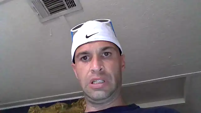 Snapshot of dik4cache chatting on 17, 5, 2026 dik4cache online show from 17, 5, 2026