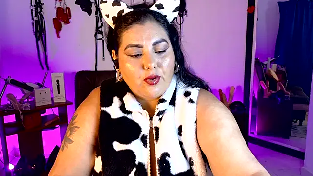 Snapshot of AndreaKinky chatting on 10, 7, 2026 AndreaKinky online show from 10, 7, 2026