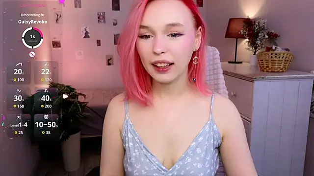 NaomiYoru online show from 10, 4, 2026