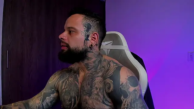 Snapshot of natevillage chatting on 4, 10, 2025 natevillage online show from 4, 10, 2025