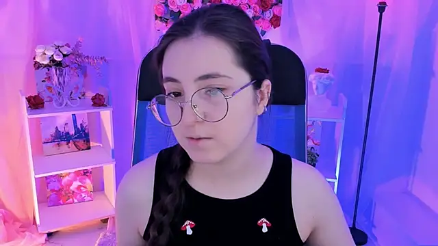 Snapshot of VirtuallVoyant chatting on 17, 10, 2025 VirtuallVoyant online show from 17, 10, 2025