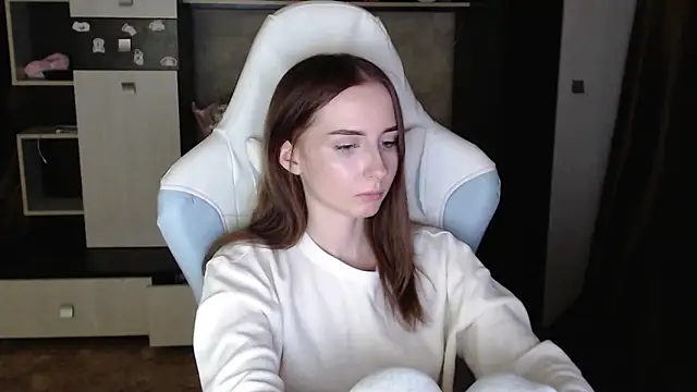 Cutti Crystal online show from 27, 10, 2025