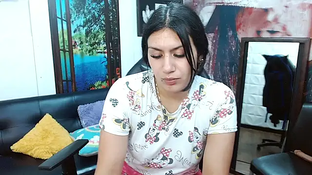 gigi gilt  online show from 5, 4, 2026