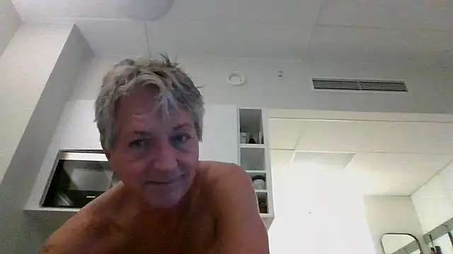 Snapshot of Swegay12-Exhi chatting on 20, 10, 2025 Swegay12-Exhi online show from 20, 10, 2025