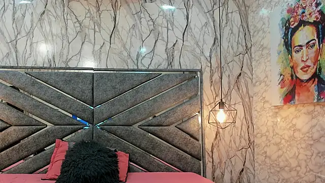 SASHA BROWNIE   online show from 2, 12, 2025