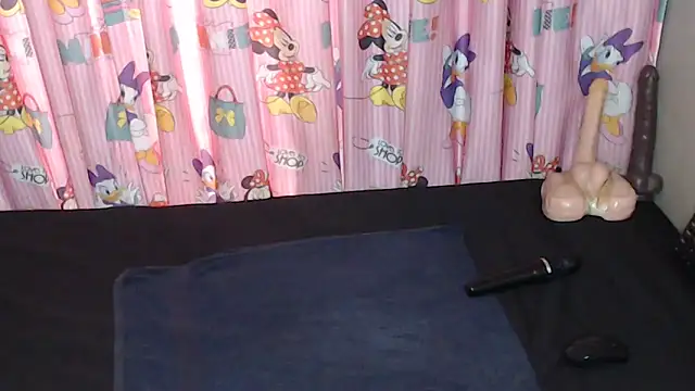 Snapshot of TrishahXo chatting on 11, 5, 2026 TrishahXo online show from 11, 5, 2026