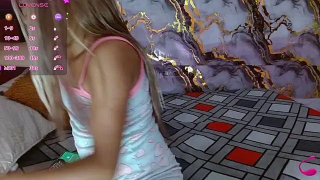 Snapshot of scarlethcooper99 chatting on 3, 3, 2026 scarlethcooper99 online show from 3, 3, 2026