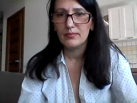 Snapshot of Elena48324 chatting on 3, 4, 2026 Elena48324 online show from 3, 4, 2026