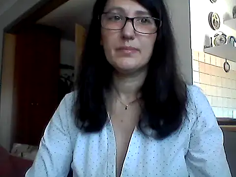 Snapshot of Elena48324 chatting on 5, 4, 2026 Elena48324 online show from 5, 4, 2026