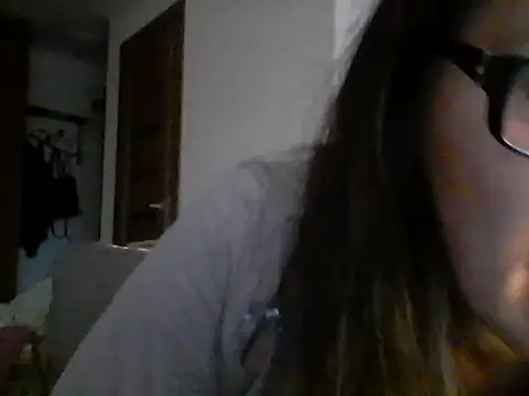 Snapshot of Elena48324 chatting on 6, 4, 2026 Elena48324 online show from 6, 4, 2026
