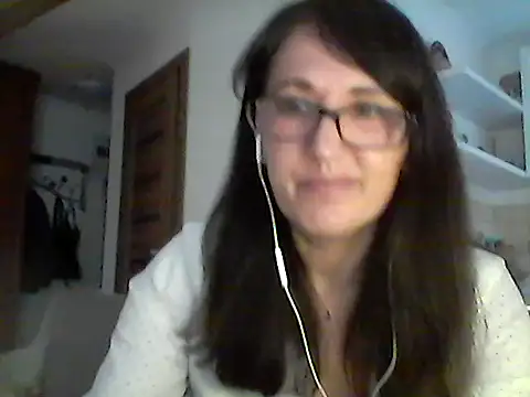Snapshot of Elena48324 chatting on 3, 6, 2026 Elena48324 online show from 3, 6, 2026