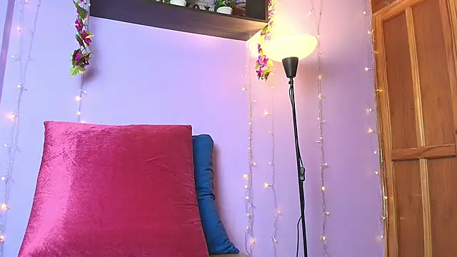 Dafne Mel online show from 6, 11, 2025